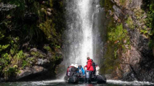 Zodiac cruising in Dusky Sound | Fiona Wardle